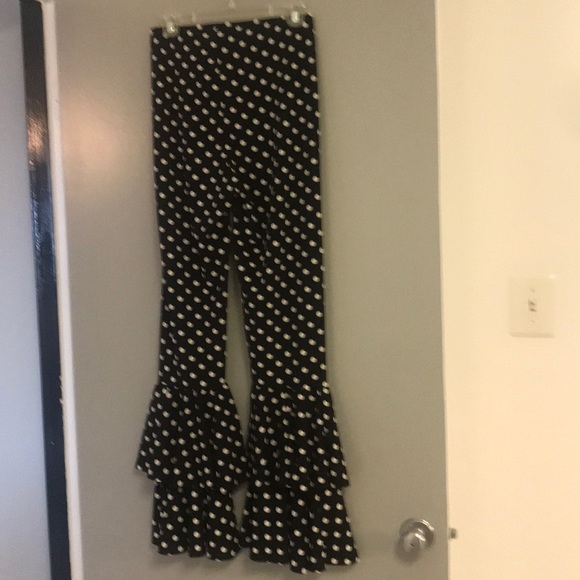 Brand New Ruffle Bottom Pants 🐼 - Picture 4 of 6